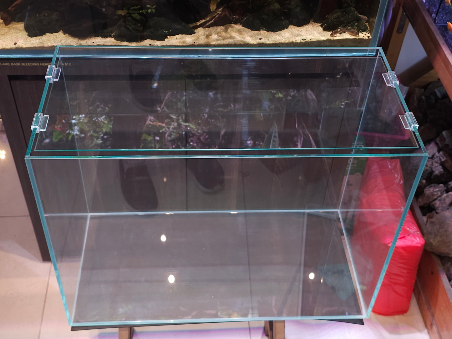 AA crystal glass tank 60x30x45cm comes with glass cover and mat