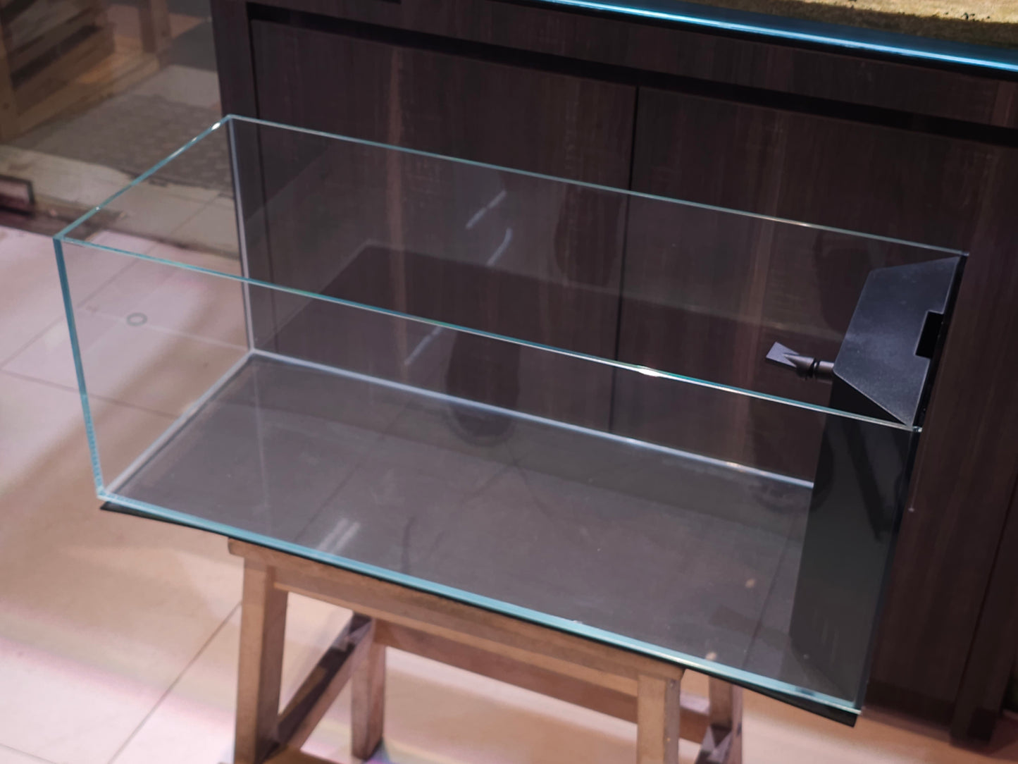 AA crystal glass ISO tank 60X24X23CM (comes with mat and build in filter)